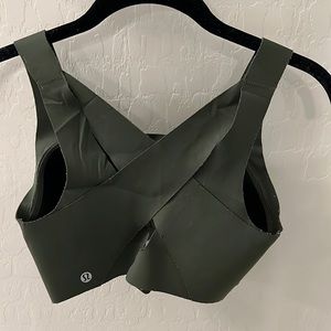 Lululemon bra.